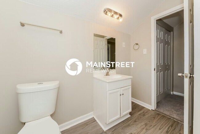 Building Photo - 3 Bedroom Pet-Friendly Home in Jonesboro, GA with Main Street Renewal