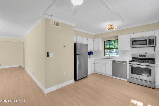 Building Photo - 1838 NJ-35