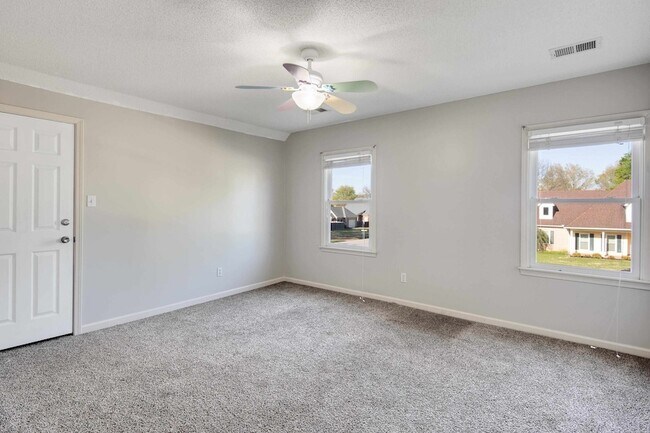 Building Photo - 979 Welbeck Cove