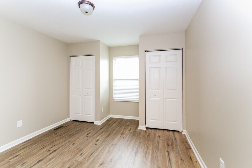 Building Photo - 346 Constance St