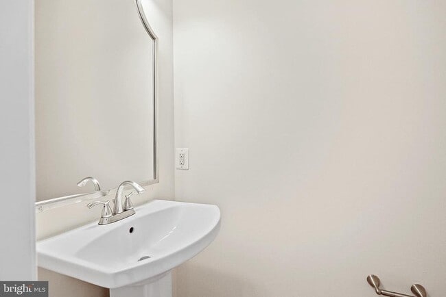 Building Photo - 9939 Fragrant Lilies Way