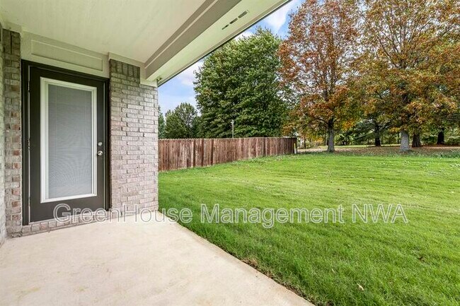 Building Photo - 2401 N Heritage Ranch Dr