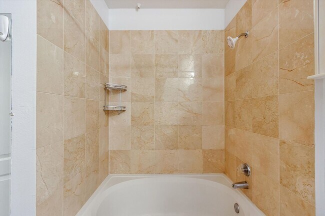 Building Photo - Stylish Studio Apartment In Concierge Building at The Renaissance at Turtle Creek ($500 Off First...