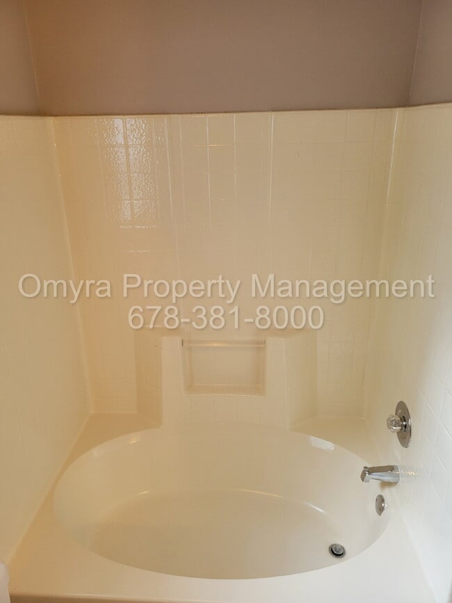 Building Photo - Beautiful Kennesaw Home in Great School District with Loft and Sunroom!