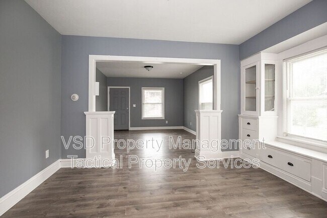 Building Photo - 3486 W 60th St