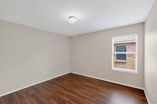 Building Photo - 708 Lark Dr