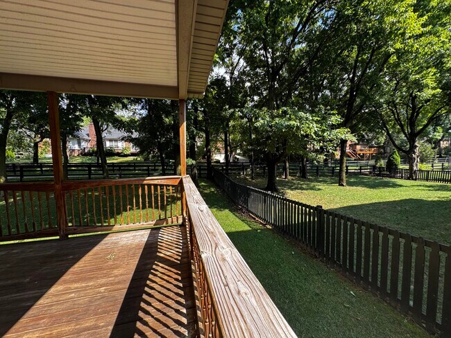 Building Photo - 3120 Hemingway Ln