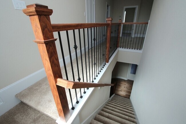 Building Photo - 27018 Cheyenne Crest Ln