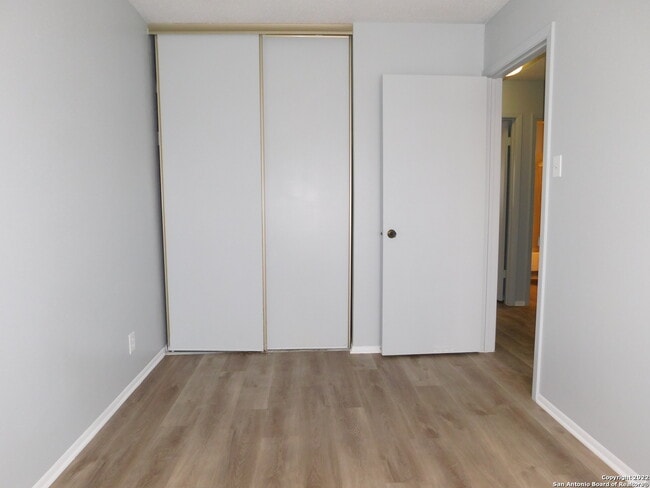Building Photo - 6707 Pleasant Oak Dr