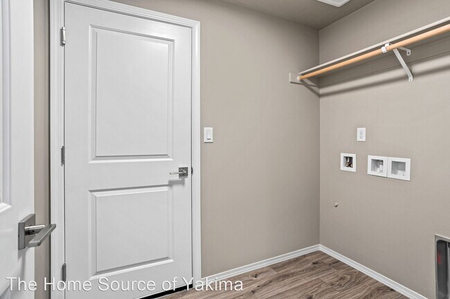 Building Photo - 3 br, 2 bath House - 6107 Whatcom Ave