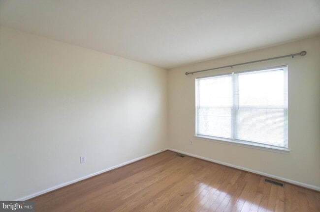 Building Photo - 306 Pimlico Way