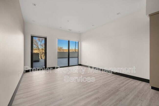 Building Photo - 2310 First Ave N