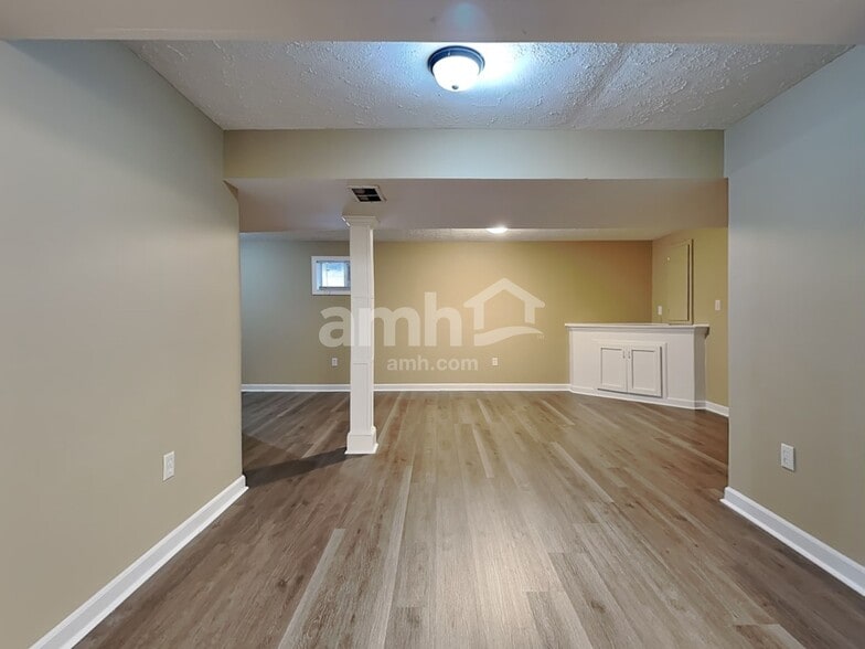 Building Photo - 23 Glenside Dr