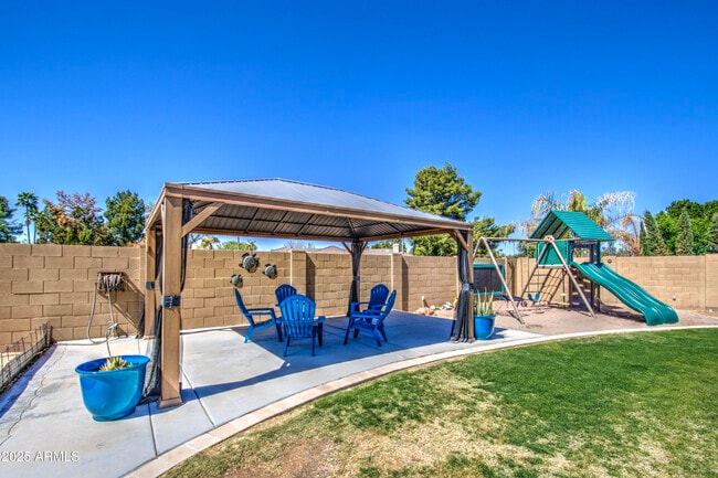 Building Photo - 3016 N Glenview