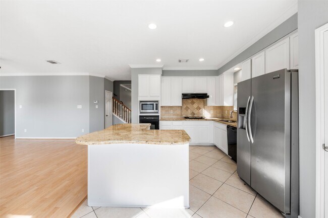 Building Photo - 6706 Portuguese Bend Dr