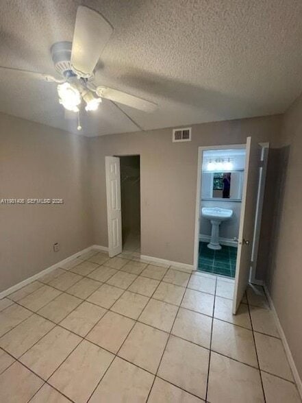 Building Photo - 20810 NE 8th Ct