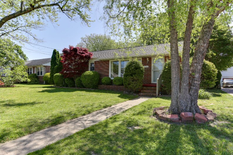 Building Photo - 1516 Denton Dr