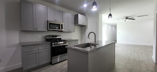 Building Photo - 8308 Prairie View Dr