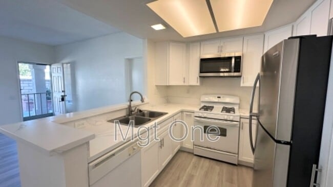 Building Photo - 18902 Canyon Hill Dr