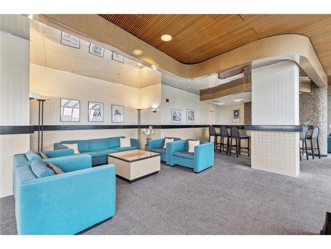 Building Photo - 2950 Dean Pkwy