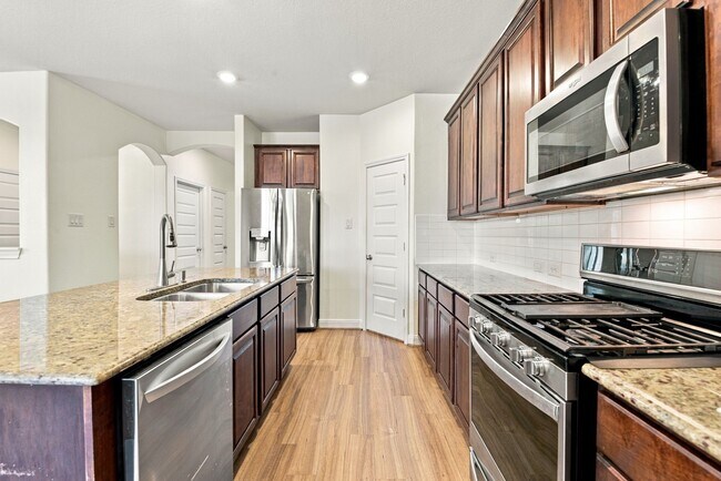 Building Photo - 24250 Prairie Glen Ln