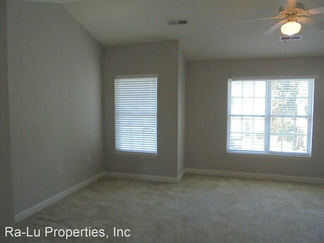 Building Photo - 2 br, 2.5 bath House - 110 Humberside Dr.