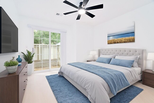 Building Photo - Low-Maintenance Living in Gated Park at Rivers Edge!