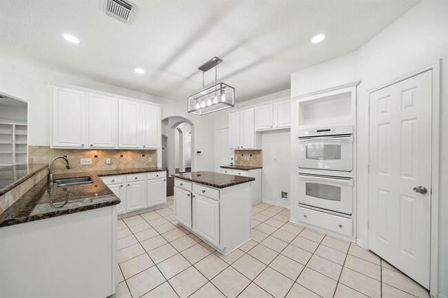 Building Photo - 23202 Sawleaf Cir