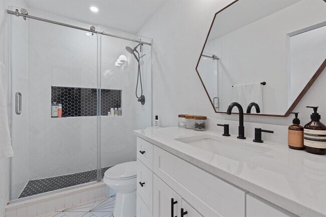 Building Photo - 4902 Carsonhill Dr