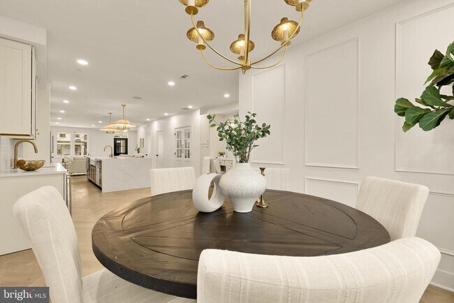 Building Photo - 1706 Bay St SE