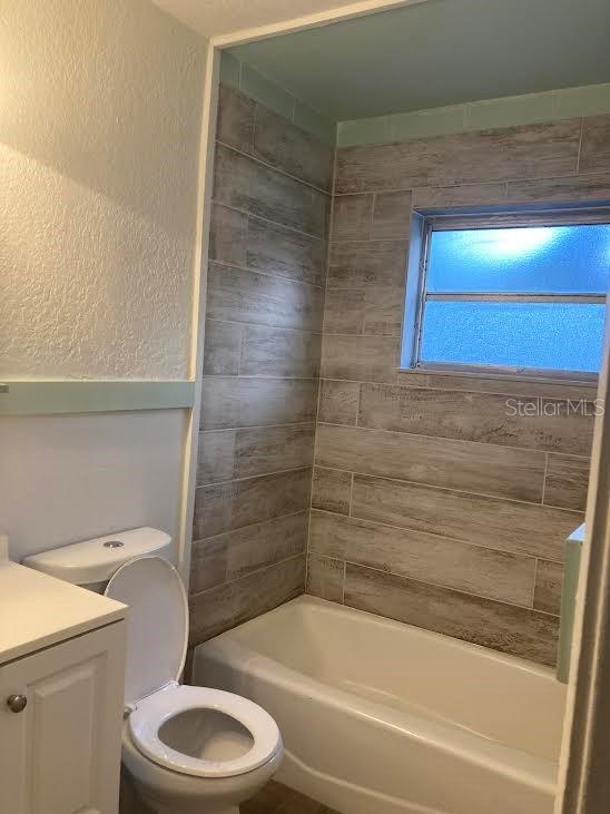 Building Photo - 803 E Jean St