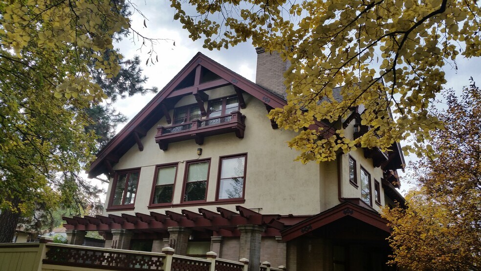 Building Photo - 1405 W 9th Ave