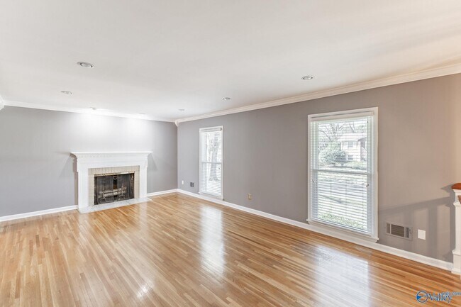 Building Photo - 1116 Tyler Rd NW