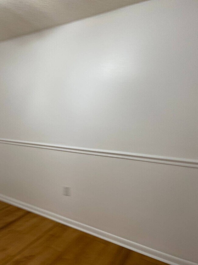 Building Photo - 5344 Elwood Rd