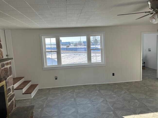 Building Photo - 1943 Smoketown School Rd