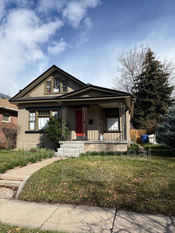 Building Photo - 1149 S Lk St