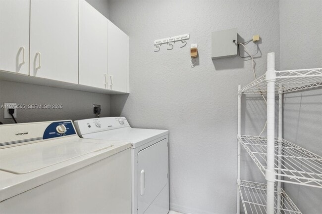 Building Photo - 7234 Panache Way