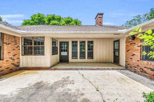 Building Photo - 1315 Ruffwood Rd