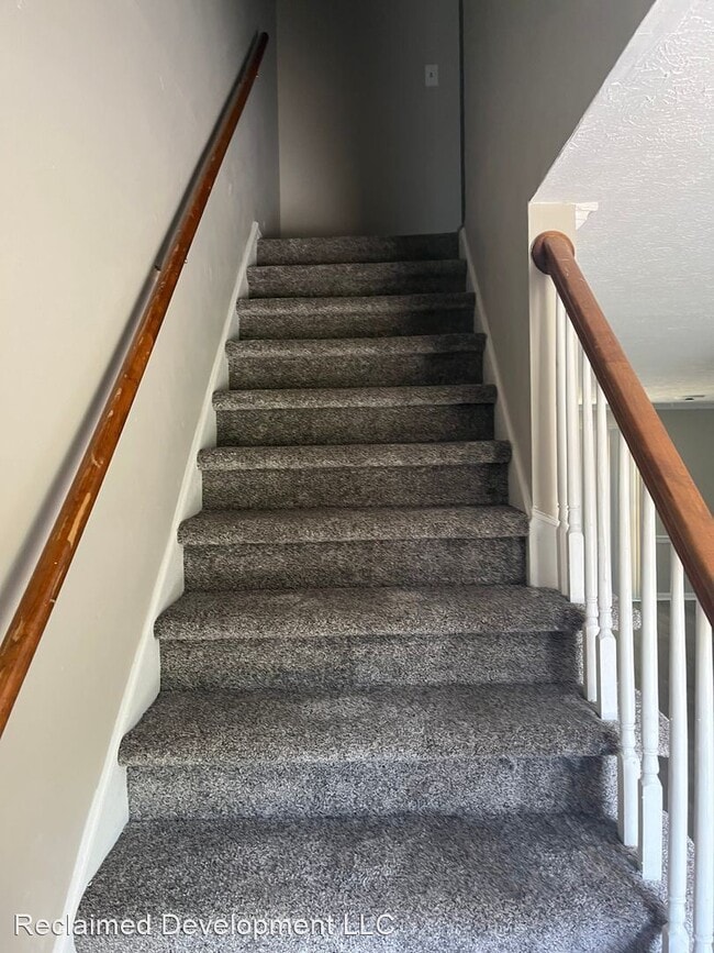Building Photo - 2 br, 1.5 bath House - 408 Bainbridge Cour...