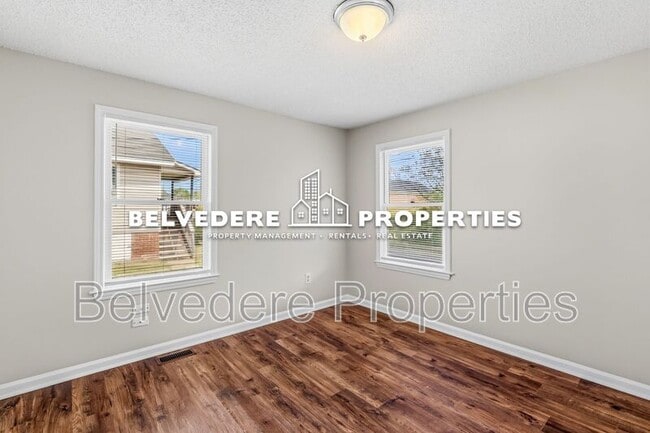 Building Photo - 112 S Raleigh St