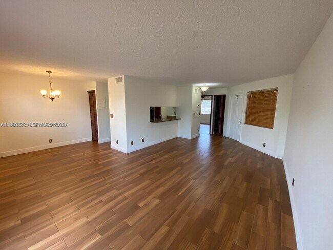 Building Photo - 8713 SW 5th St