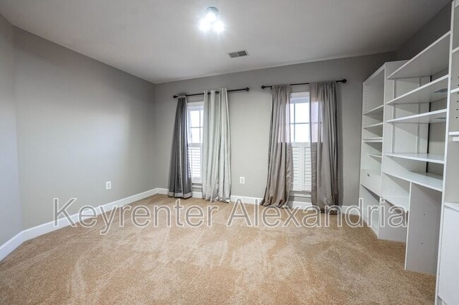 Building Photo - 13568 Heritage Farms Dr