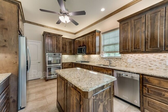 Building Photo - 625 Turtledove Ln