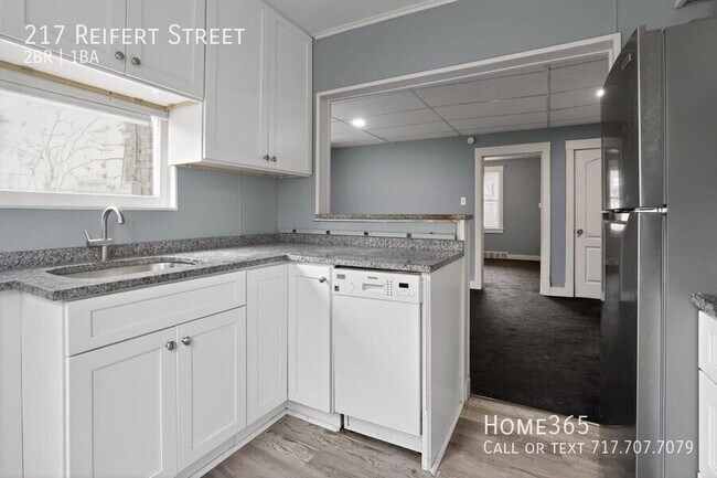 Building Photo - 217 Reifert St