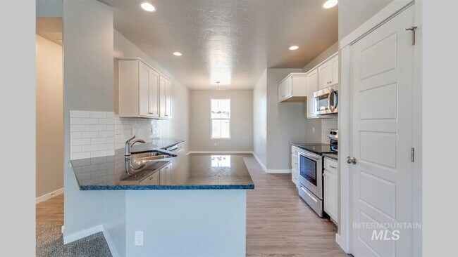 Building Photo - 3969 W Peak Cloud Dr