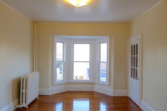 Building Photo - 77 Hartford St