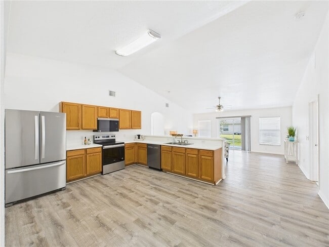 Building Photo - 8135 100th Ave