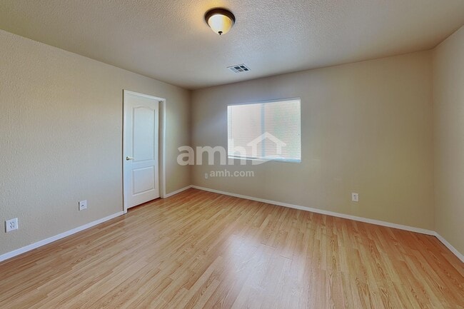 Building Photo - 2459 Belt Buckley Dr
