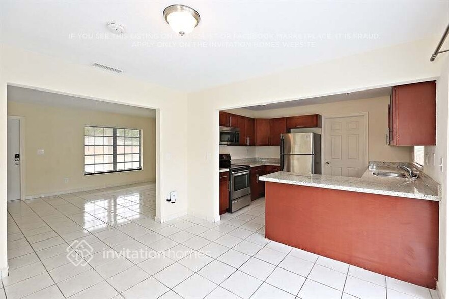 Building Photo - 11835 SW 119th Pl Rd