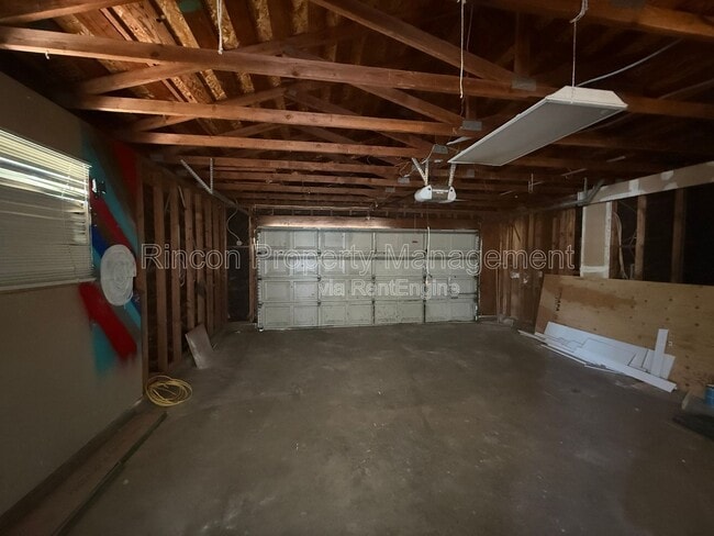 Building Photo - 3440 Huerta Ct